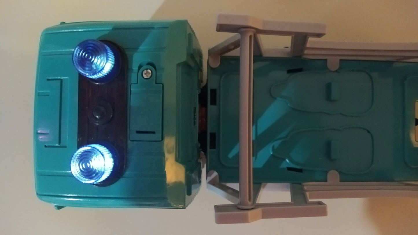 Kamion sa DINOSAURUSOM koji izbacuje paru sa svetlosnim i zvučnim efektima