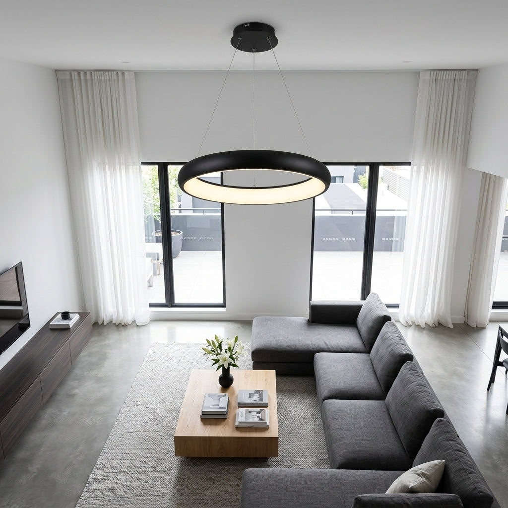 Okrugli luster prstenastog oblika, elegantnan dizajn