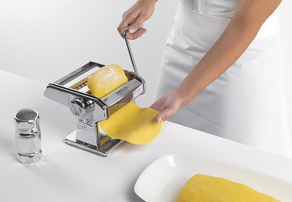 Ručna mašina za testa i rezanca